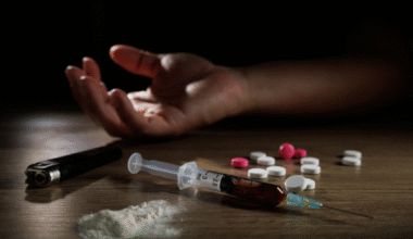 Why is prescription drug abuse on the rise? | Uncover 10 Facts